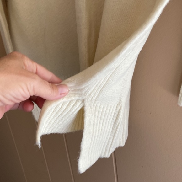 Cream colored ladies pull over sweater. Size medium - Picture 3 of 6